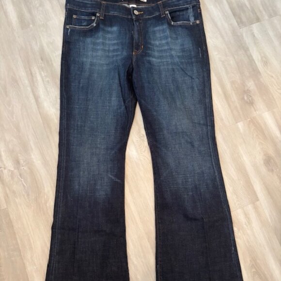 GAP Curvy Low Rise Stetch Distressed Bootcut size 14 ankle - Picture 1 of 5